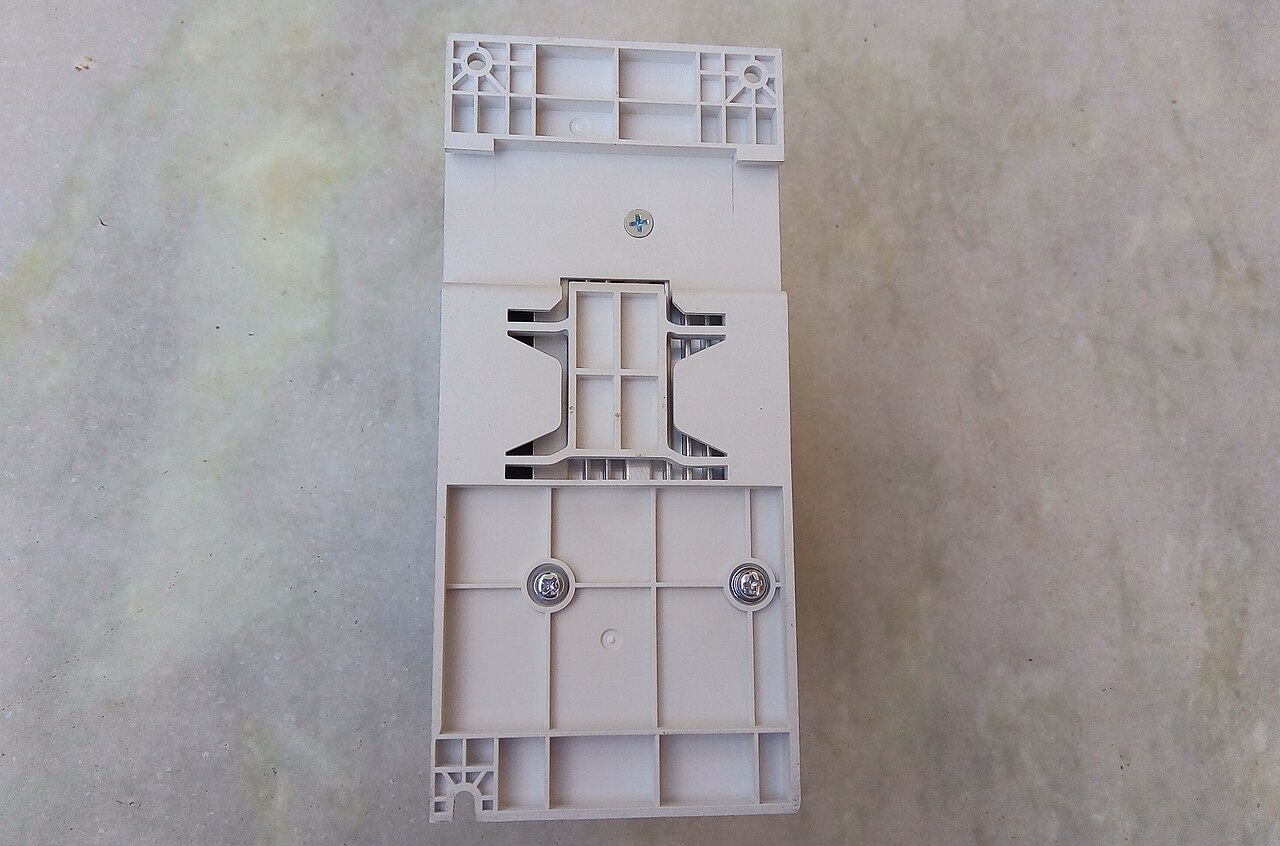 Variable Frequency Drive (VFD) 6 (cropped)